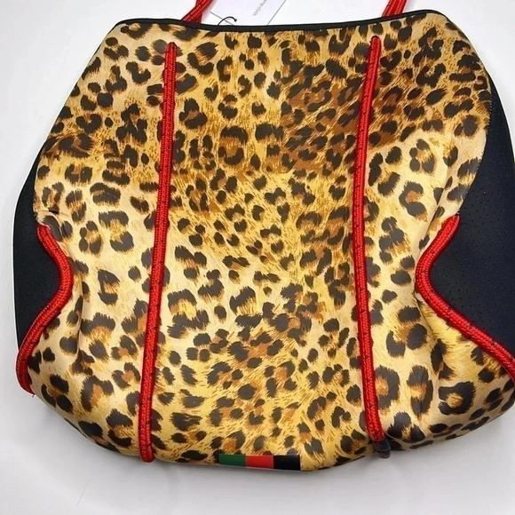 Ad-Dorned Neoprene Tote w/ Removable Pouch NWT leopard print - Picture 2 of 6